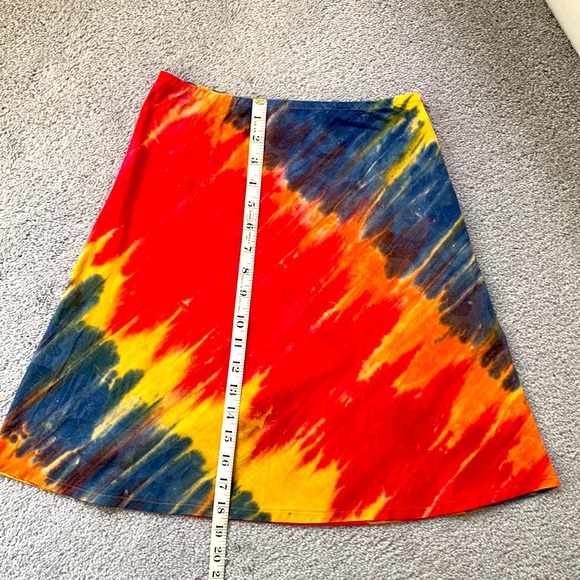 Bright tie-dye A-line skirt - Picture 4 of 6